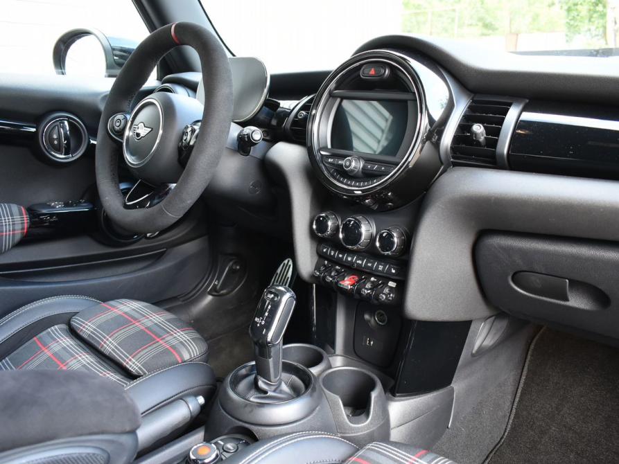Mini Hatch III (F55/F56) Рестайлинг Москва  - изображение 27