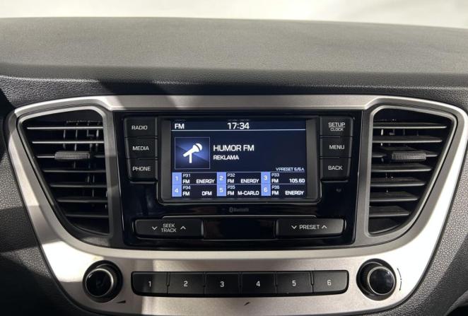 Hyundai Solaris II с пробегом 2018 года, цена 1 370 000 рублей, 131054 км, седан, Автокод Объявления
