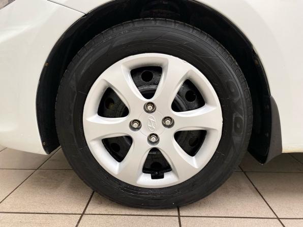 Hyundai Solaris I с пробегом 2014 года, цена 920 000 рублей, 151603 км, хэтчбек, Автокод Объявления