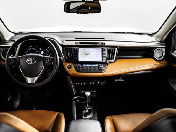 Toyota RAV4 IV (XA40) Рестайлинг с пробегом 2017 года, цена 2 529 000 рублей, 55592 км, внедорожник, Автокод Объявления