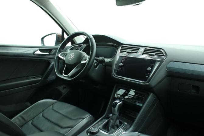Volkswagen Tiguan II Рестайлинг с пробегом 2021 года, цена 3 200 000 рублей, 52570 км, внедорожник, Автокод Объявления