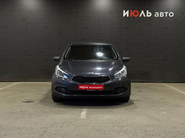 Kia Ceed II с пробегом 2013 года, цена 880 000 рублей, 210401 км, хэтчбек, Автокод Объявления