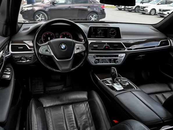 BMW 7 серии VI (G11/G12) с пробегом 2018 года, цена 3 339 000 рублей, 178520 км, седан, Автокод Объявления