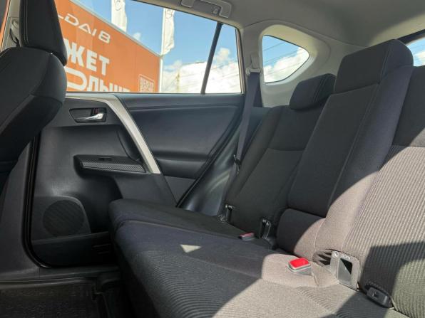 Toyota RAV4 IV (XA40) с пробегом 2015 года, цена 2 350 000 рублей, 114000 км, внедорожник, Автокод Объявления
