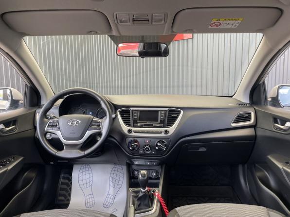 Hyundai Solaris II с пробегом 2017 года, цена 1 297 000 рублей, 94388 км, седан, Автокод Объявления