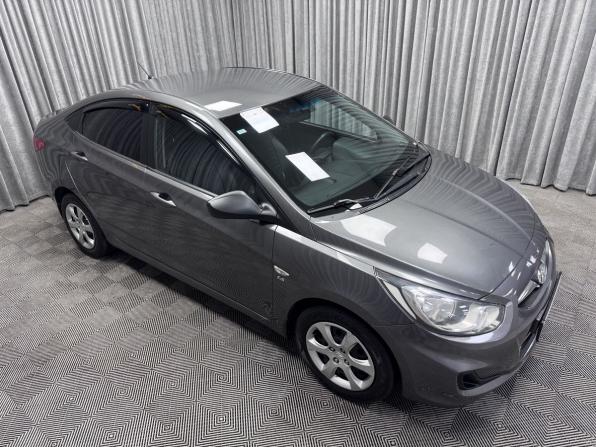 Hyundai Solaris I с пробегом 2012 года, цена 970 000 рублей, 123868 км, седан, Автокод Объявления