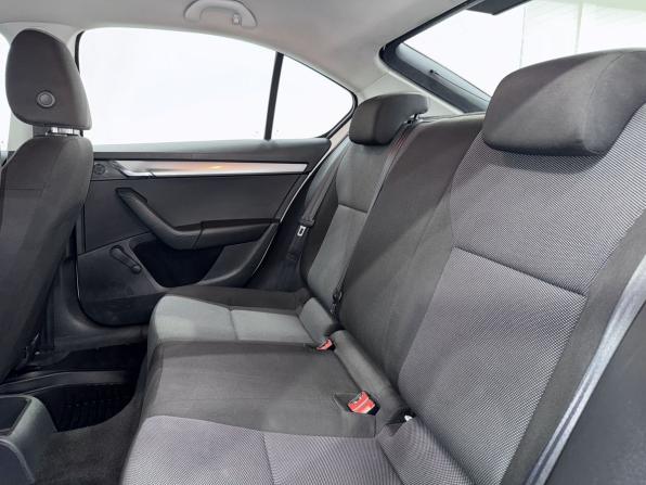 Skoda Octavia III (A7) с пробегом 2013 года, цена 899 000 рублей, 222000 км, лифтбек, Автокод Объявления