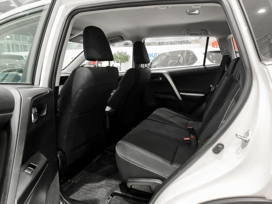 Toyota RAV4 IV (XA40) Рестайлинг Казань  - изображение 15