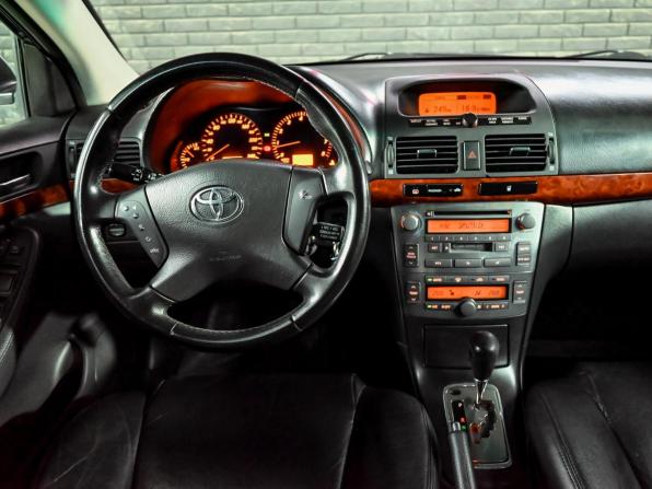 Toyota Avensis II с пробегом 2006 года, цена 800 000 рублей, 229010 км, седан, Автокод Объявления
