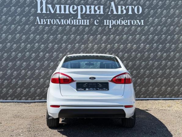Ford Fiesta Mk6 Рестайлинг с пробегом 2015 года, цена 820 000 рублей, 137400 км, седан, Автокод Объявления