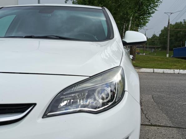 Opel Astra J Рестайлинг с пробегом 2012 года, цена 426 000 рублей, 401667 км, седан, Автокод Объявления
