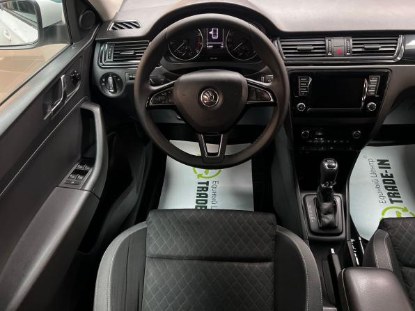 Skoda Rapid I с пробегом 2015 года, цена 795 000 рублей, 162377 км, лифтбек, Автокод Объявления