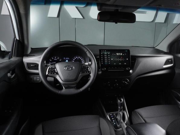 Hyundai Solaris II с пробегом 2017 года, цена 1 469 000 рублей, 91317 км, седан, Автокод Объявления