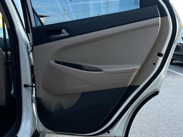 Hyundai Tucson III с пробегом 2015 года, цена 2 197 000 рублей, 99840 км, внедорожник, Автокод Объявления