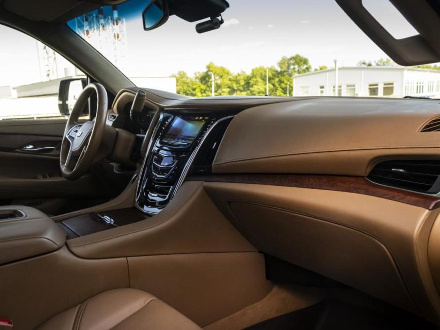 Cadillac Escalade IV Москва  - изображение 14