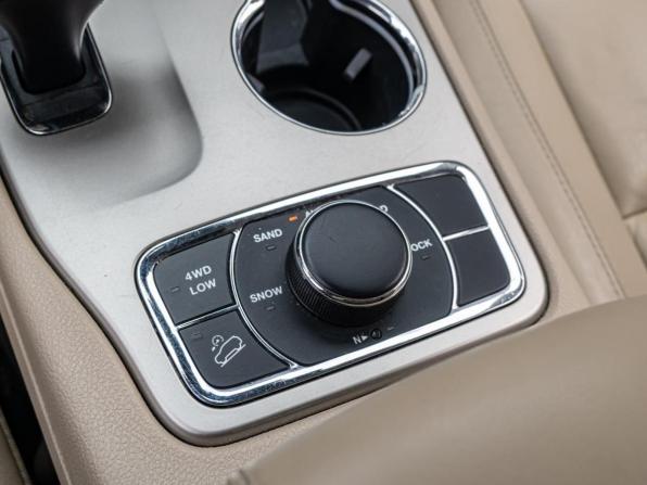 Jeep Grand Cherokee IV (WK2) Рестайлинг с пробегом 2014 года, цена 2 799 000 рублей, 180064 км, внедорожник, Автокод Объявления