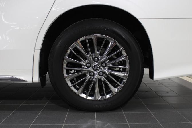 Toyota Alphard III Рестайлинг с пробегом 2021 года, цена 7 250 000 рублей, 7350 км, минивэн, Автокод Объявления