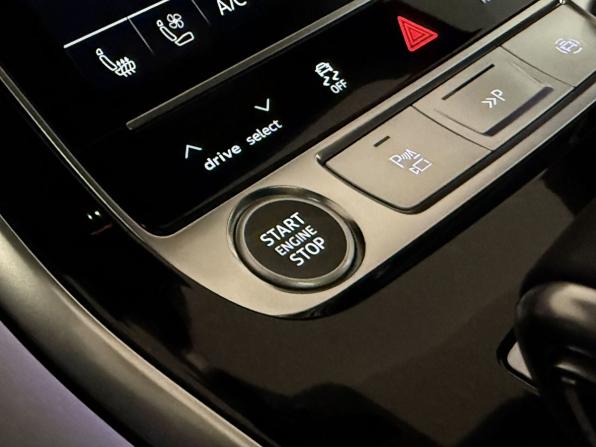 Audi Q7 II (4M) Рестайлинг 2 с пробегом 2025 года, цена 13 945 000 рублей, 25 км, внедорожник, Автокод Объявления