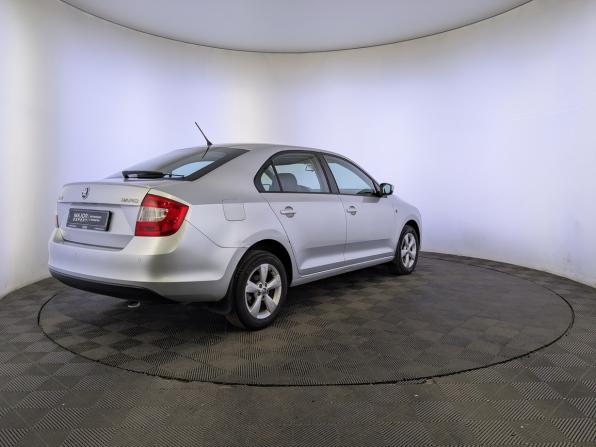 Skoda Rapid I с пробегом 2015 года, цена 1 040 000 рублей, 126466 км, лифтбек, Автокод Объявления