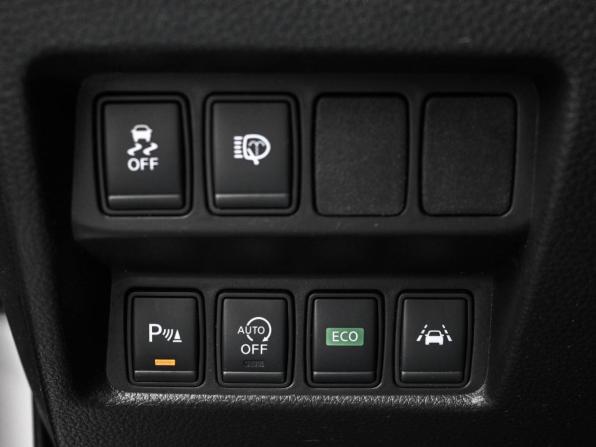 Nissan Qashqai II с пробегом 2017 года, цена 1 374 070 рублей, 138916 км, внедорожник, Автокод Объявления
