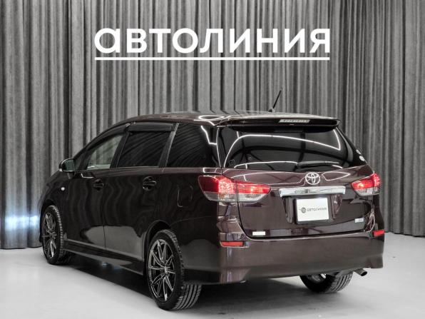 Toyota Wish II с пробегом 2011 года, цена 1 249 000 рублей, 198000 км, минивэн, Автокод Объявления