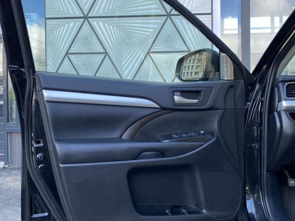 Toyota Highlander IV (XU70) с пробегом 2025 года, цена 3 999 000 рублей, 77104 км, внедорожник, Автокод Объявления