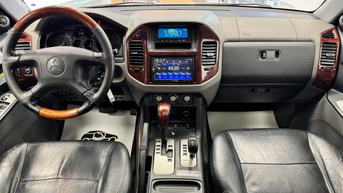 Mitsubishi Pajero III Рестайлинг с пробегом 2006 года, цена 900 000 рублей, 371769 км, внедорожник, Автокод Объявления