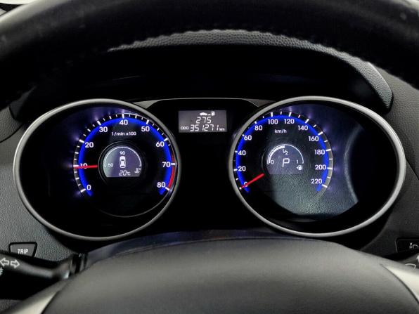 Hyundai ix35 I с пробегом 2012 года, цена 900 000 рублей, 351271 км, внедорожник, Автокод Объявления