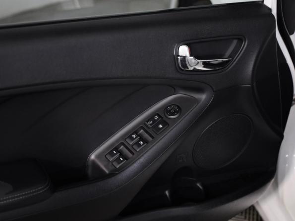 Kia Cerato III с пробегом 2015 года, цена 1 049 000 рублей, 241000 км, седан, Автокод Объявления