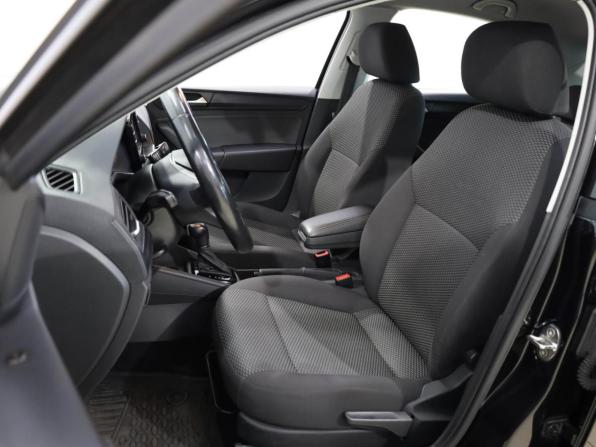 Volkswagen Polo VI с пробегом 2021 года, цена 1 599 000 рублей, 118421 км, лифтбек, Автокод Объявления