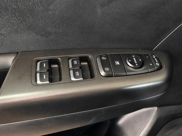 Kia Sportage IV Рестайлинг с пробегом 2018 года, цена 2 120 000 рублей, 70969 км, внедорожник, Автокод Объявления