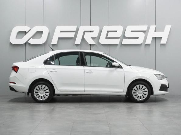 Skoda Rapid II с пробегом 2021 года, цена 1 435 000 рублей, 96942 км, лифтбек, Автокод Объявления