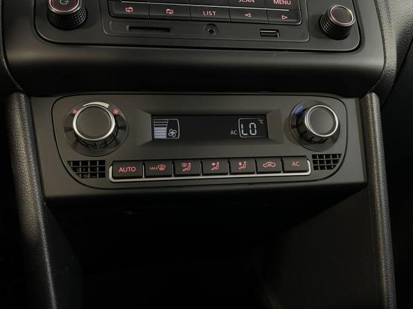 Volkswagen Polo V с пробегом 2013 года, цена 1 050 000 рублей, 31049 км, седан, Автокод Объявления