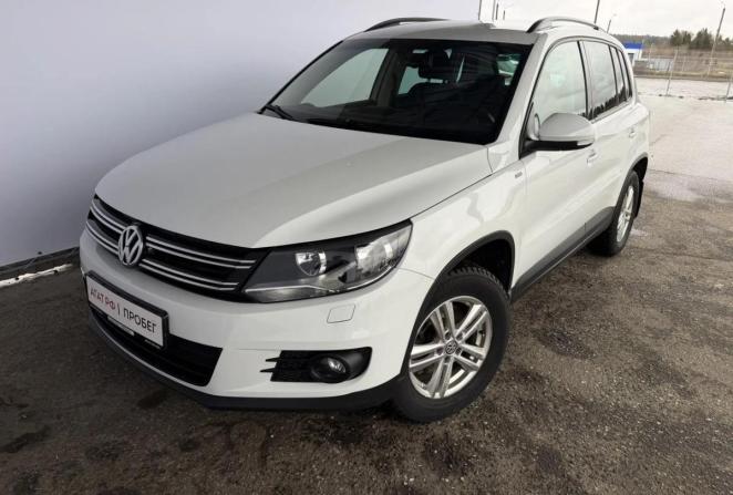 Volkswagen Tiguan I Рестайлинг с пробегом 2015 года, цена 1 595 000 рублей, 77576 км, внедорожник, Автокод Объявления