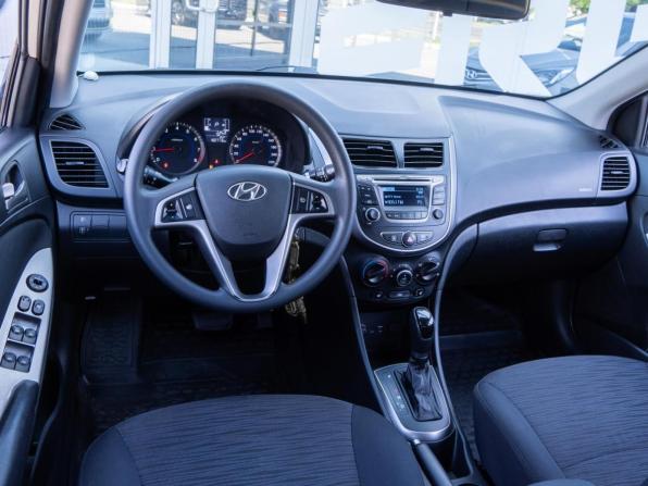 Hyundai Solaris I Рестайлинг с пробегом 2015 года, цена 1 029 000 рублей, 182713 км, седан, Автокод Объявления
