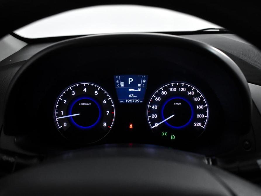 Hyundai Solaris I Санкт-Петербург  - изображение 16