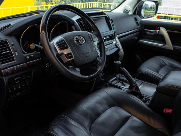 Toyota Land Cruiser 200 Series Рестайлинг 1 с пробегом 2015 года, цена 4 798 000 рублей, 166032 км, внедорожник, Автокод Объявления