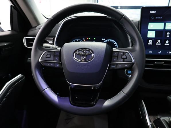 Toyota Highlander IV (XU70) с пробегом 2025 года, цена 5 990 000 рублей, 43 км, внедорожник, Автокод Объявления