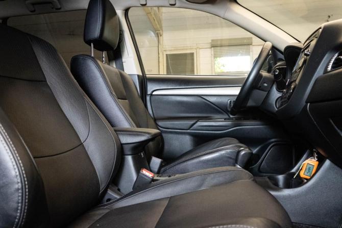 Mitsubishi Outlander III Рестайлинг 2 с пробегом 2015 года, цена 1 679 000 рублей, 181724 км, внедорожник, Автокод Объявления