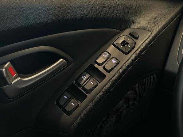 Hyundai ix35 I с пробегом 2012 года, цена 1 049 900 рублей, 229985 км, внедорожник, Автокод Объявления