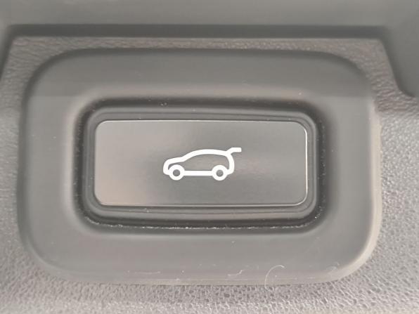 Land Rover Discovery V Рестайлинг с пробегом 2021 года, цена 7 152 000 рублей, 72082 км, внедорожник, Автокод Объявления