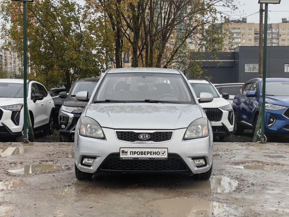 Kia Rio II Рестайлинг с пробегом 2010 года, цена 679 000 рублей, 133000 км, хэтчбек, Автокод Объявления
