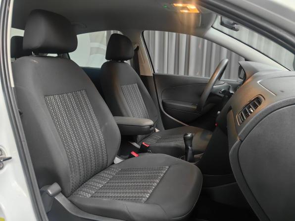 Volkswagen Polo V Рестайлинг с пробегом 2019 года, цена 1 097 000 рублей, 92278 км, седан, Автокод Объявления