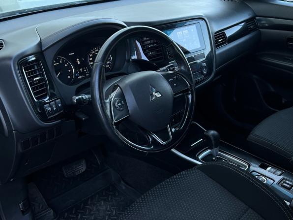 Mitsubishi Outlander III Рестайлинг 3 с пробегом 2019 года, цена 1 631 000 рублей, 308009 км, внедорожник, Автокод Объявления