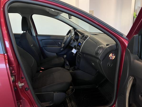 Renault Sandero II с пробегом 2018 года, цена 1 310 000 рублей, 61825 км, хэтчбек, Автокод Объявления