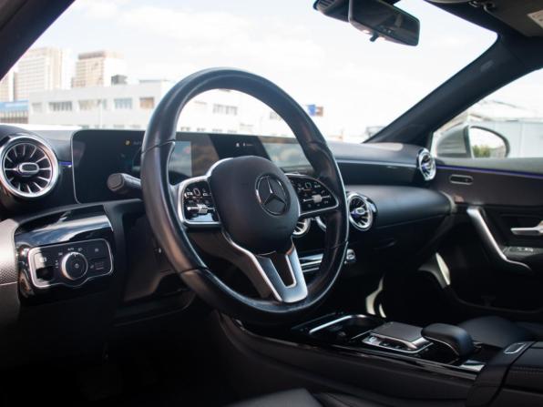 Mercedes-Benz A-Класс IV (W177) с пробегом 2019 года, цена 2 499 000 рублей, 66500 км, седан, Автокод Объявления