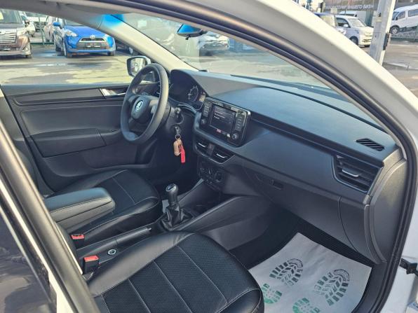 Skoda Rapid II с пробегом 2021 года, цена 1 499 995 рублей, 72950 км, лифтбек, Автокод Объявления