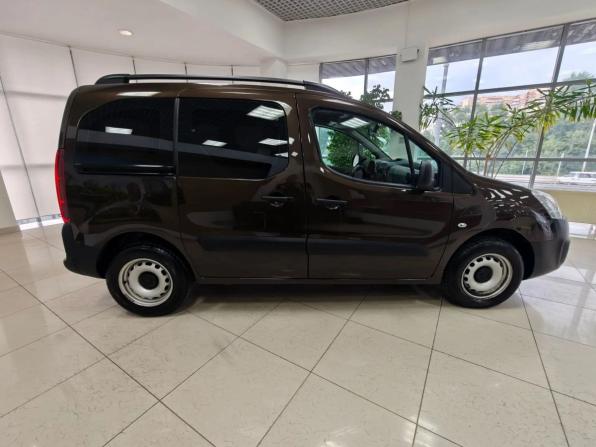 Peugeot Partner II Рестайлинг 2 с пробегом 2021 года, цена 2 070 000 рублей, 29631 км, компактвэн, Автокод Объявления
