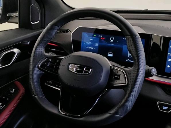 Geely Coolray I Рестайлинг с пробегом 2023 года, цена 2 079 000 рублей, 37367 км, внедорожник, Автокод Объявления