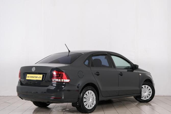 Volkswagen Polo V Рестайлинг с пробегом 2016 года, цена 1 099 000 рублей, 122300 км, седан, Автокод Объявления